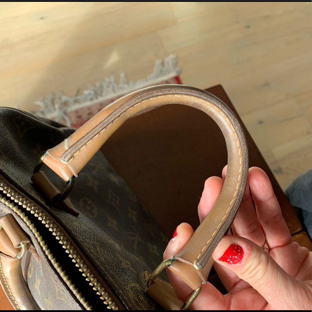LV Bag Handle Shots